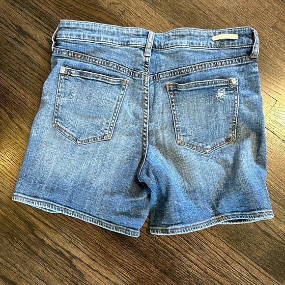 Anthropologie Pilcro Slim Boyfriend Distressed Jean Denim Shorts 28 EUC - Picture 7 of 8